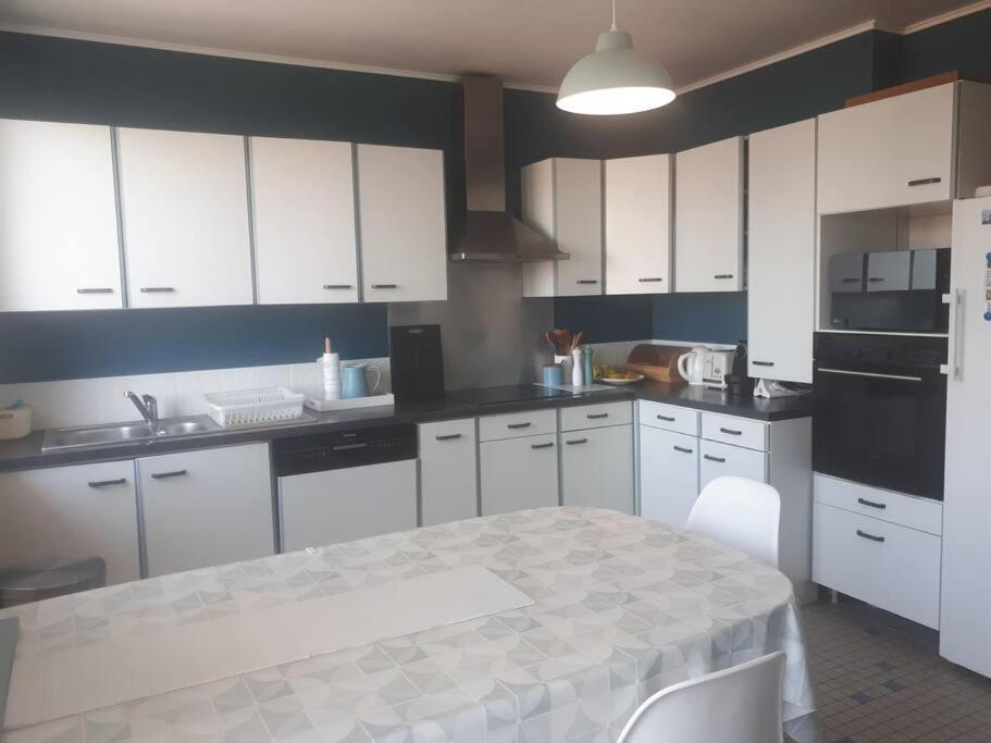 Hébergement de vacances Grande Maison Familiale Proche Port De *